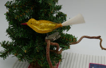 Indlæs billede til gallerivisning Fine gamle fugle glaspynt til juletræ forskellige farver
