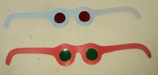 2 stk Fine gamle papbriller med kulørt cellophan