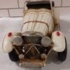 Indlæs billede til gallerivisning Blikbil oldtimer offwhite til dekoration
