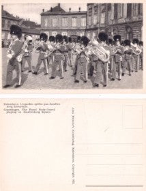 3 gamle postkort med Den kongelige livgarde John Meincke’s Kunstforlag