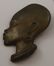 Indlæs billede til gallerivisning Broche afrikansk kvinde kobber

