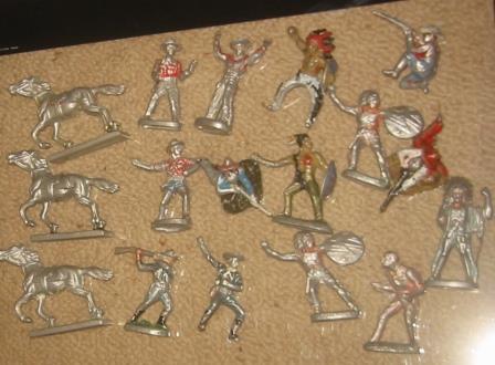 KROLYN figurer