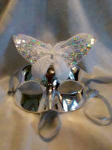 Maske med sommerfugl