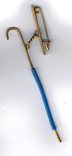Indlæs billede til gallerivisning Fin broche med paraply på fra 1950´erne
