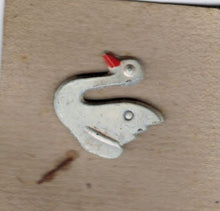 Indlæs billede til gallerivisning Pins med svane
