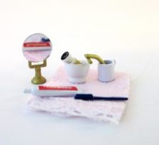 Flotte badeværelses ting tandbørste mm til dukkehus
